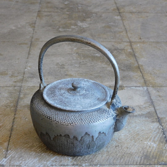 囲炉裏・火鉢・鉄瓶・器・陶器 / 道具屋ホリデイズ
