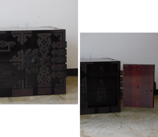 時代箪笥 庄内箪笥 黒漆 艶あり 鬼鎹兜金具 鍵付